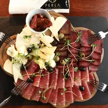 Caffe & Restaurant Perla