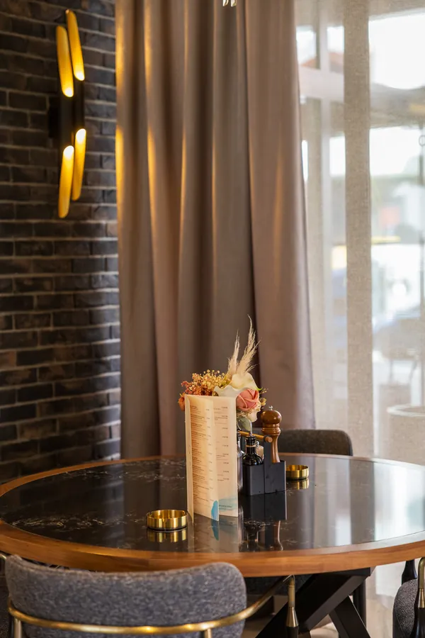 Caffe & Restaurant Perla