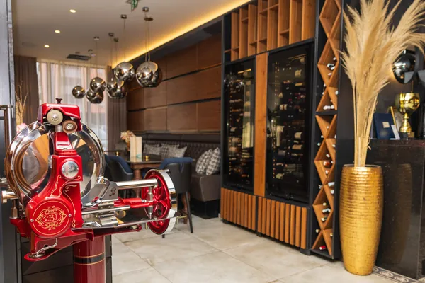 Caffe & Restaurant Perla